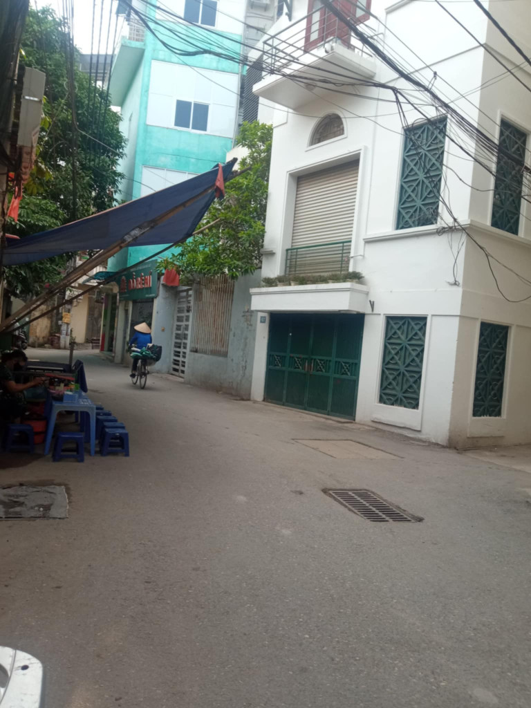 Bán Nhà Hoàng Mai 38m2, 5 tầng, ô tô lùi vào cửa, SĐCC, 6,4 tỷ