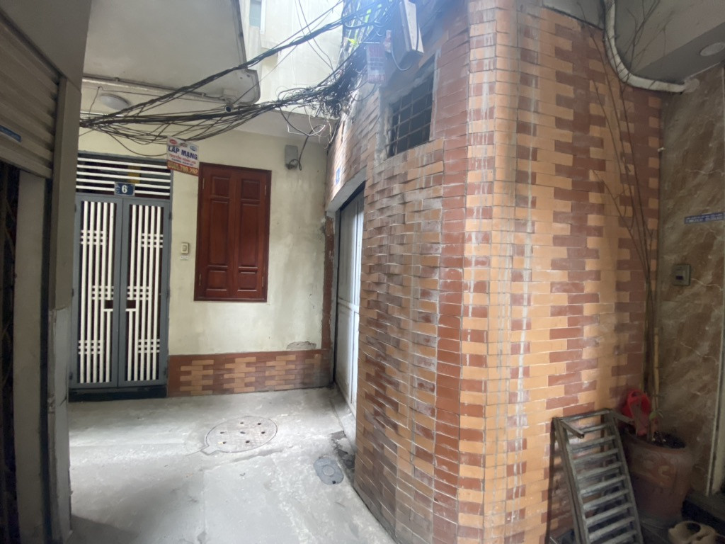 Bán nhà đường Minh Khai - 36m2 - Giá hơn 5 tỷ - Xe ba gác đỗ cửa