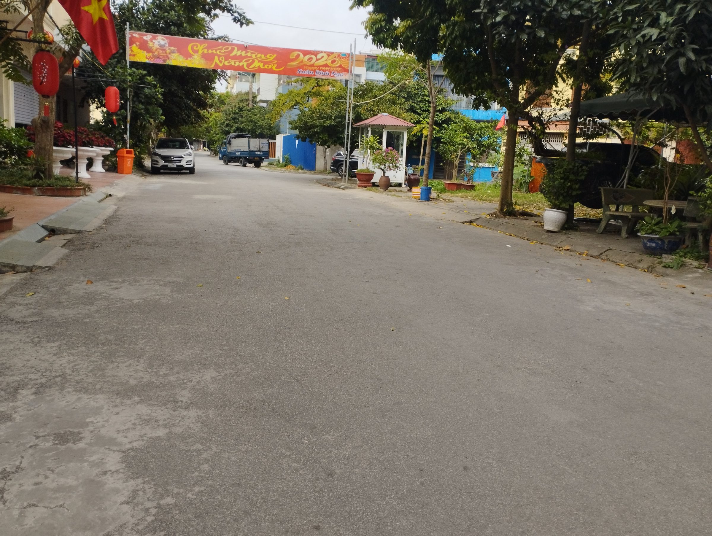 Bát đất mặt đường trục chính Hồ Đá, Sở Dầu, Hồng Bàng, Hải Phòng - Lh 0398787284