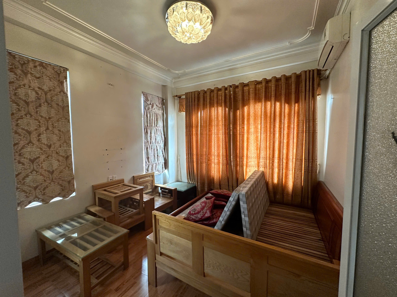 BÁN NHÀ MẶT ĐƯỜNG CỘT 8, PHƯỜNG HẠ LONG