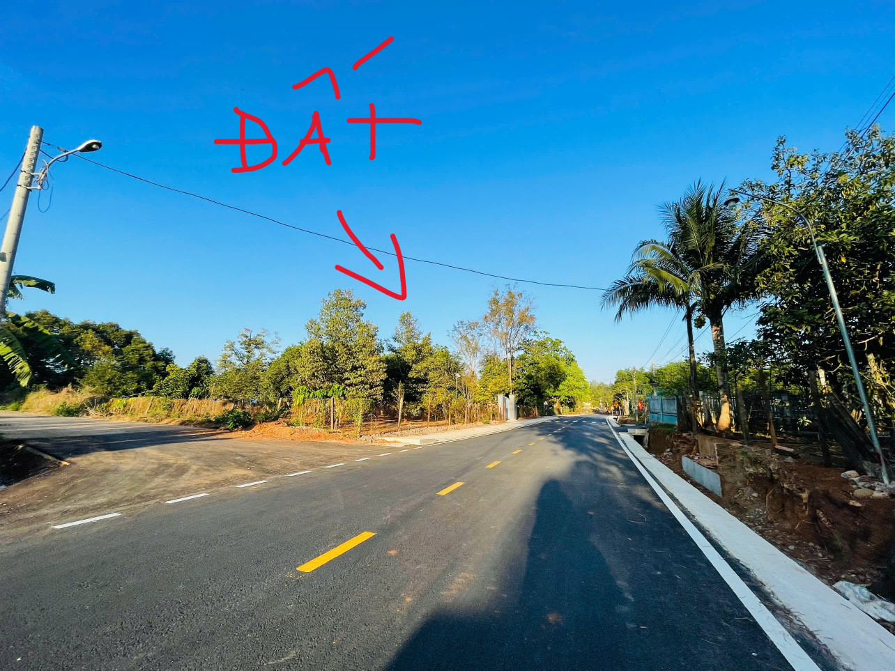 CHÍNH CHỦ BÁN 1323m2 ĐẤT LÀM NHÀ VƯỜN THỔ CƯ SẴN GẦN QL13 190TR