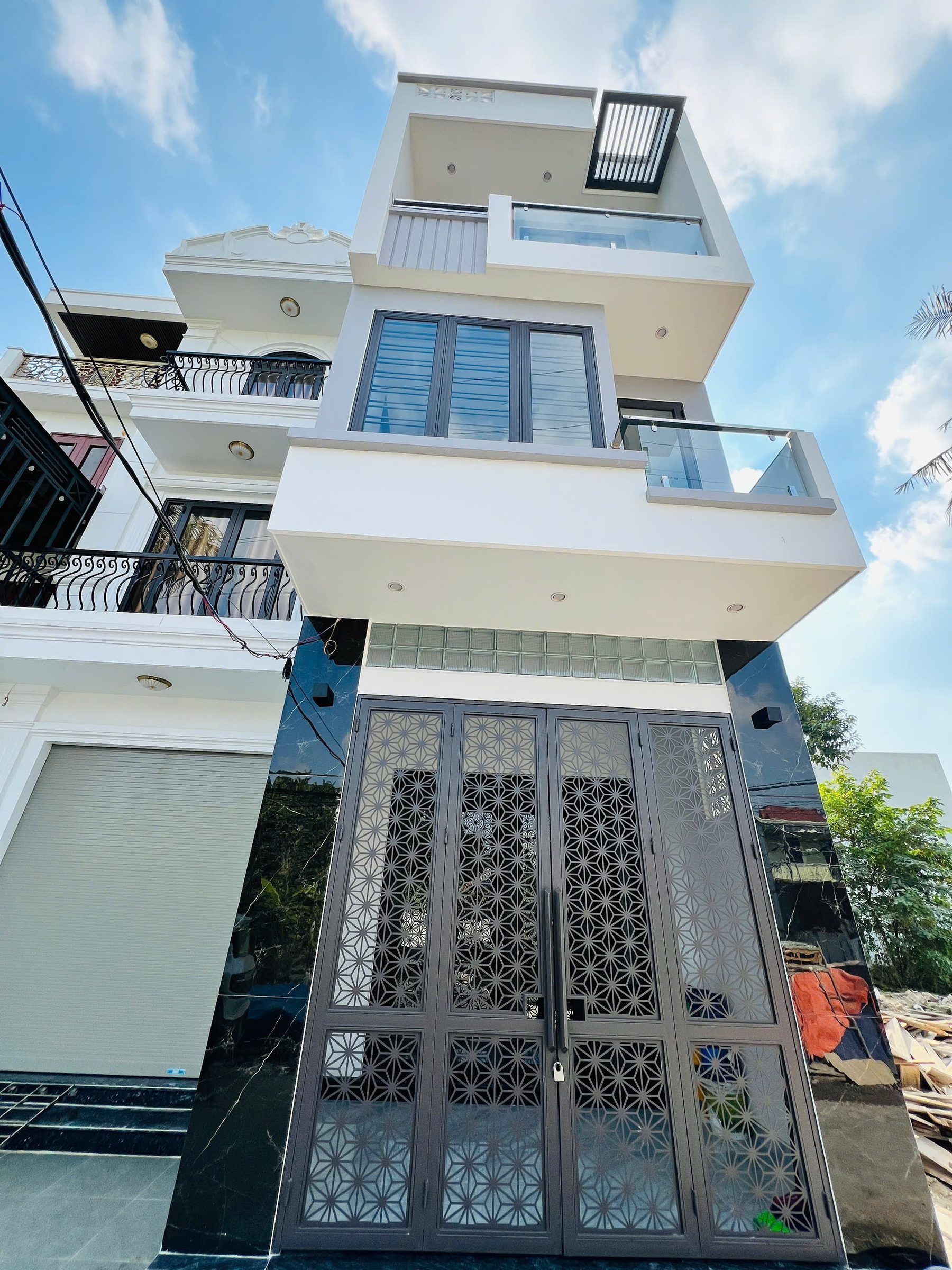 Nhà 3 tầng ngõ ô tô đỗ trước cửa sát tiểu học Hùng Vương, Hồng Bàng (Ngõ 40 Trương Văn Lực) LH 0398787284