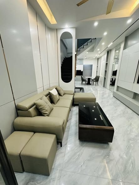 Nhà 3 tầng ngõ ô tô đỗ trước cửa sát tiểu học Hùng Vương, Hồng Bàng (Ngõ 40 Trương Văn Lực) LH 0398787284
