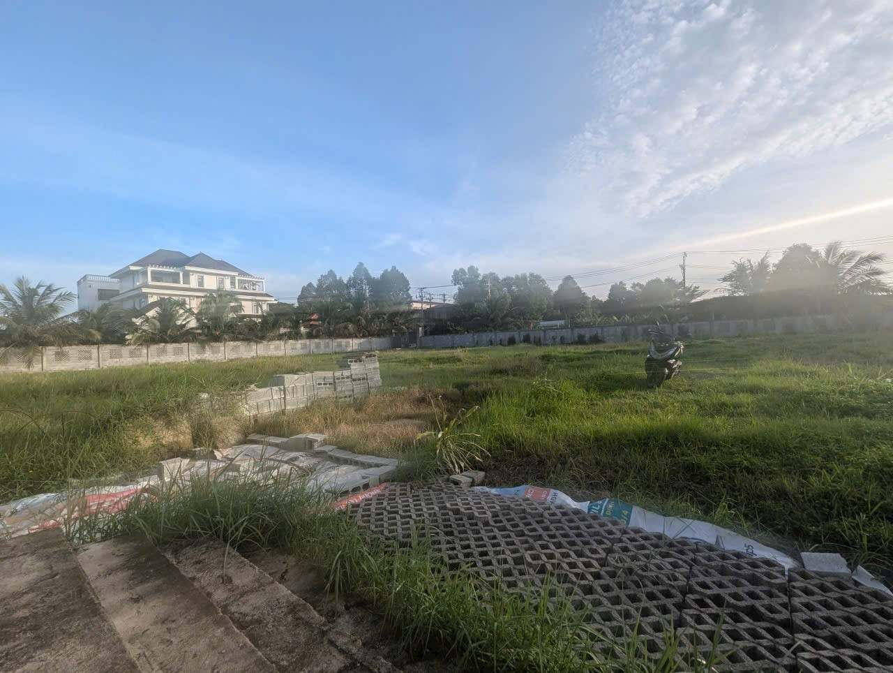 Bán nhà đất 3000m² ngang 55m vị trí siêu đẹp và đắc địa giá 34 tỷ Phường Khánh Hậu, tỉnh Tây Ninh