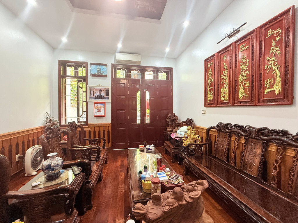 Bán Nhà mặt phố 55m2 x 2 tầng tại phố Vương Thừa Vũ, Thanh Xuân, chỉ 20,5 tỷ siêu hot LH 082.996.8289