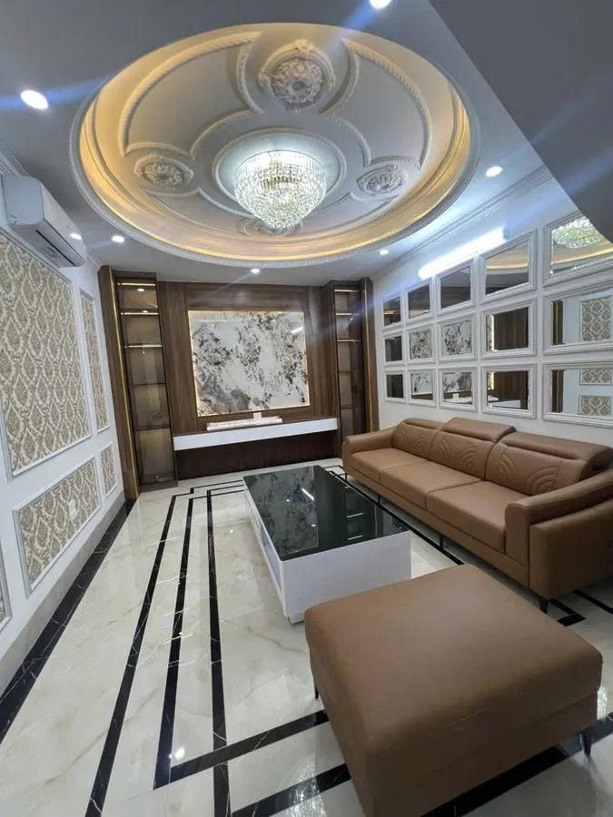 Bán nhà phân lô, gara ô tô, thang máy xịn Hoàng Văn Thái DT: 58m2 x 6 tầng chào giá: 17 tỷ
