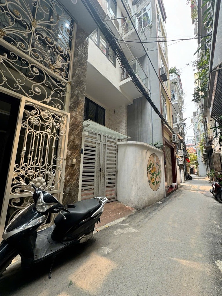 Vương Thừa Vũ 44m 7 tầng thang máy chỉ 12,8 tỷ, nở hậu, đủ nội thất