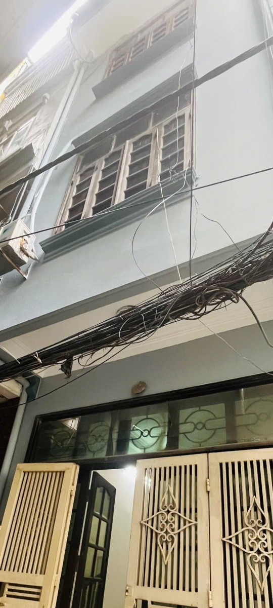 Cho Thuê nhà tại ngõ Bùi Xương Trạch, 40m2 * 4 tầng + tum, 4 ngủ , 3 vệ sinh, 12 triệu/tháng
