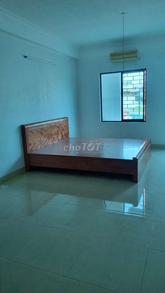 Cho hộ gia đình hoặc sinh viên thuê căn hộ tầng 3 ngõ 69 Hoàng Văn Thái, Thanh Xuân