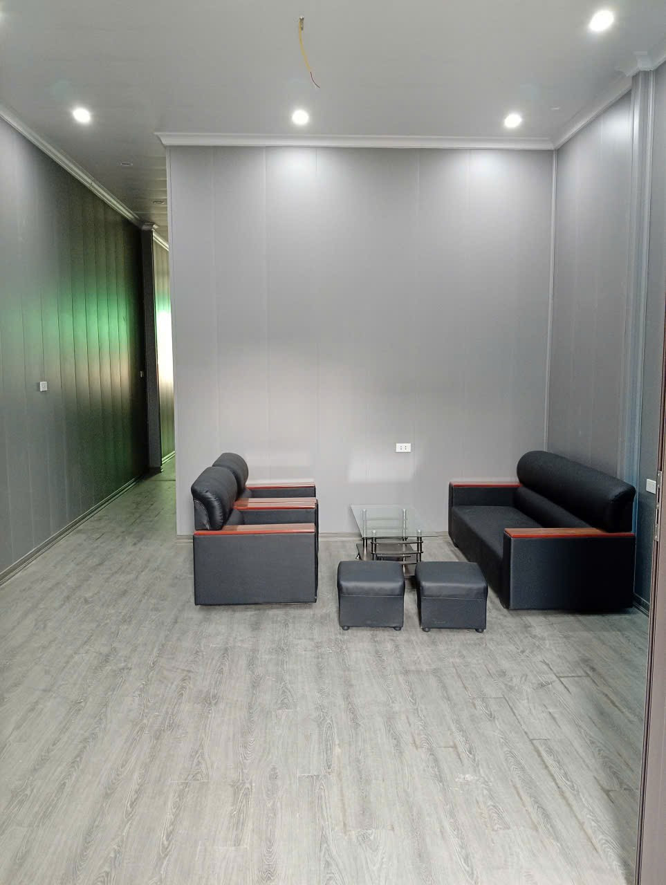 Cho Thuê Chung Cư 103M²  3 Ngủ - Phố Hoàng Văn Thái - Full Nội Thất Cao Cấp - Giá Thuê 14tr