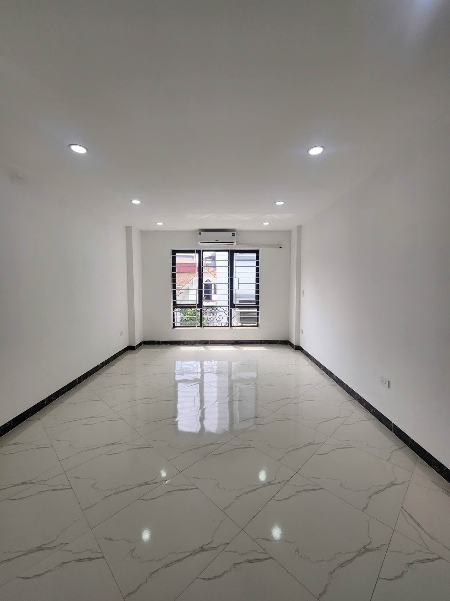 🔥 BÁN NHÀ LÊ TRỌNG TẤN – 5 TẦNG – KINH DOANH – GIÁ CHỈ 7.9 TỶ 🔥