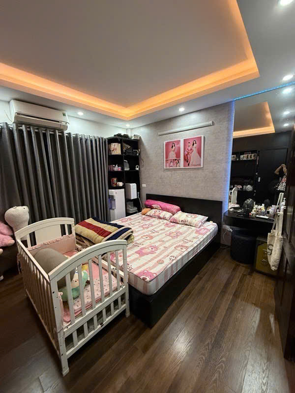 Nhà siêu chất tại Kim Giang , vài bước ra phố , 42 m, 5 tầng , 7,15 tỷ