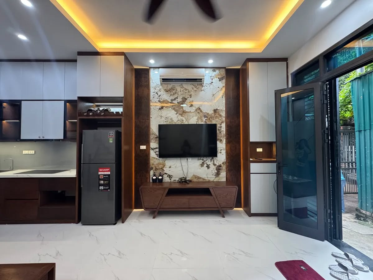 Bán nhà Kim Giang-46 mx 5T,ngõ oto,nhà mới,đẹp,full đồ,ở luôn,giá 7.85 tỷ, sổ đỏ chính chủ