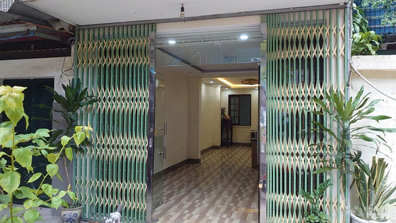 Cho thuê căn hộ TT Tầng 1 Phố Lương Đình Của/ 65 M² 2 Ngủ - Giá Thuê 9tr