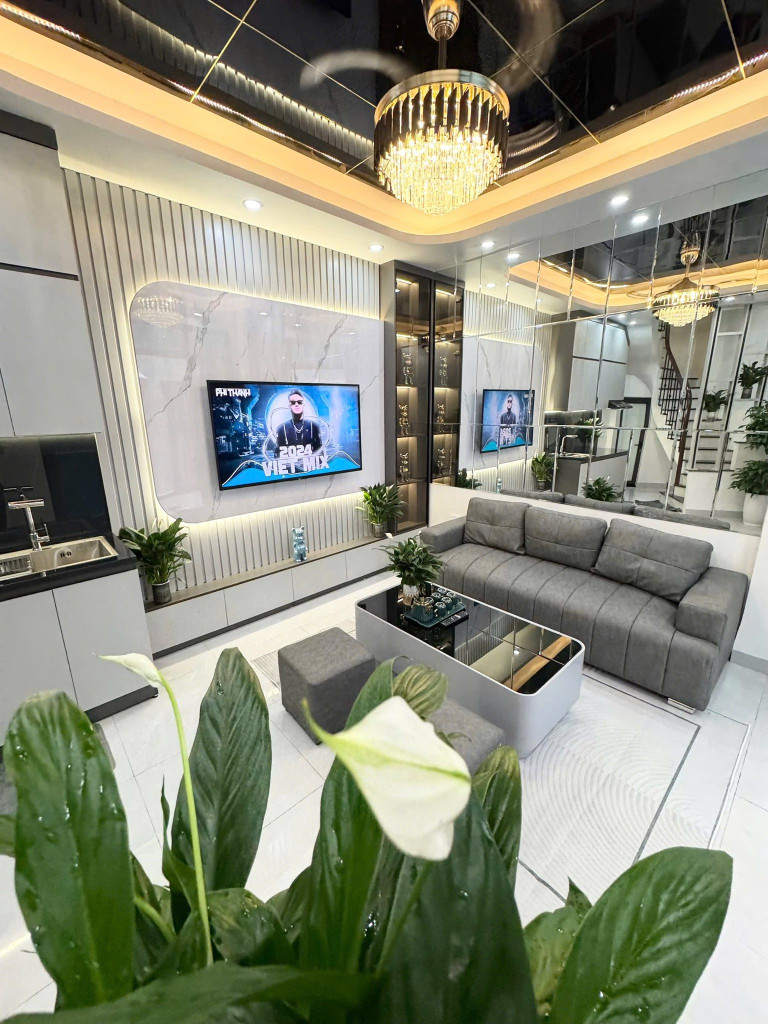 Nhà Đẹp! Kim Mã,30m ra Phố,DT: 30m2 x 5 Tầng,Giá:6.88 tỷ Ba Đình