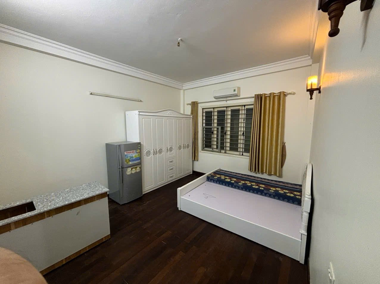 Mua Nhà Ăn Tết! Kim Mã,50m ra Phố,DT:30m2 x 6Tầng,MT: 3.9m,Giá: 8.8 tỷ Ba Đình
