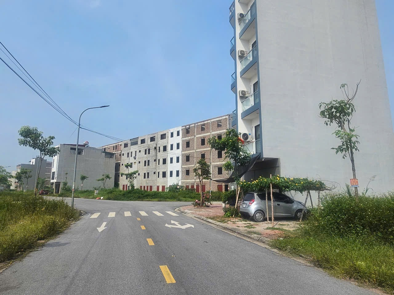 Bán 84m2 đất lô áp góc. Đường rộng 18m. Nhìn công trình công cộng. Khu dự án cao đức vạn an.phường Kinh bắc bắc ninh
