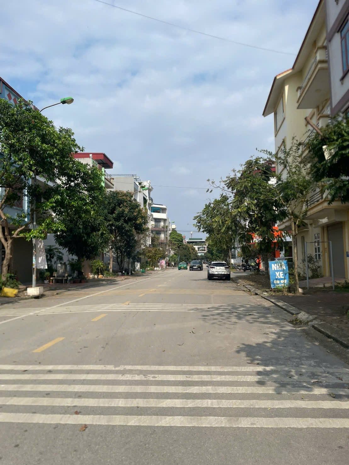 Bán đất lương văn can yna dt 85.5m 2 + mt 4.5m giá 7.6 tỷ