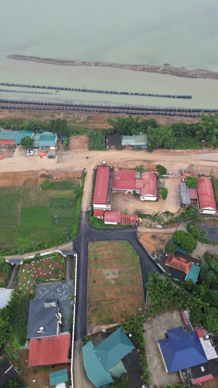 🌊 SỐNG CHẬM BÊN SÔNG ĐÀ – ĐẦU TƯ GIỮ GIÁ TRỊ DÀI HẠN
💰 Chỉ từ 6xx triệu/lô – quỹ đất đẹp ngày càng hiếm