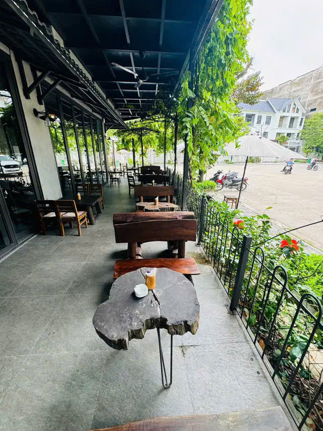 BIỆT THỰ LÊ TRỌNG TẤN, 170MX4 TẦNG  LÔ GÓC- VIEW ĐỈNH, SÂN VƯỜN, GARA Ô TÔ GIÁ 30 TỶ.