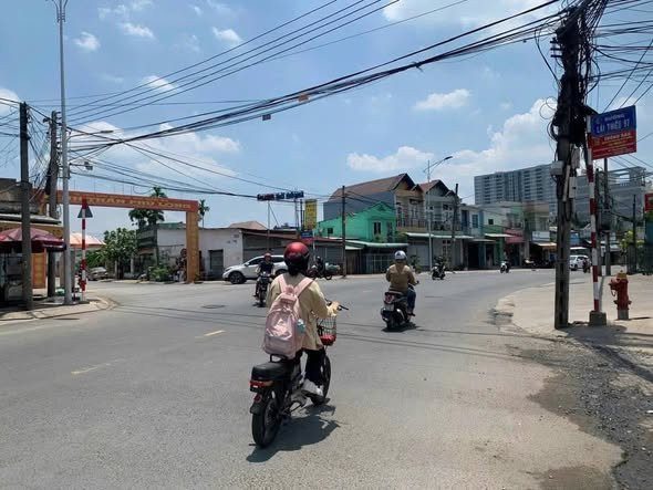 Cần bán lô đất đẹp Lái Thiêu 96/ ngang 8m xây nhà rộng rãi,