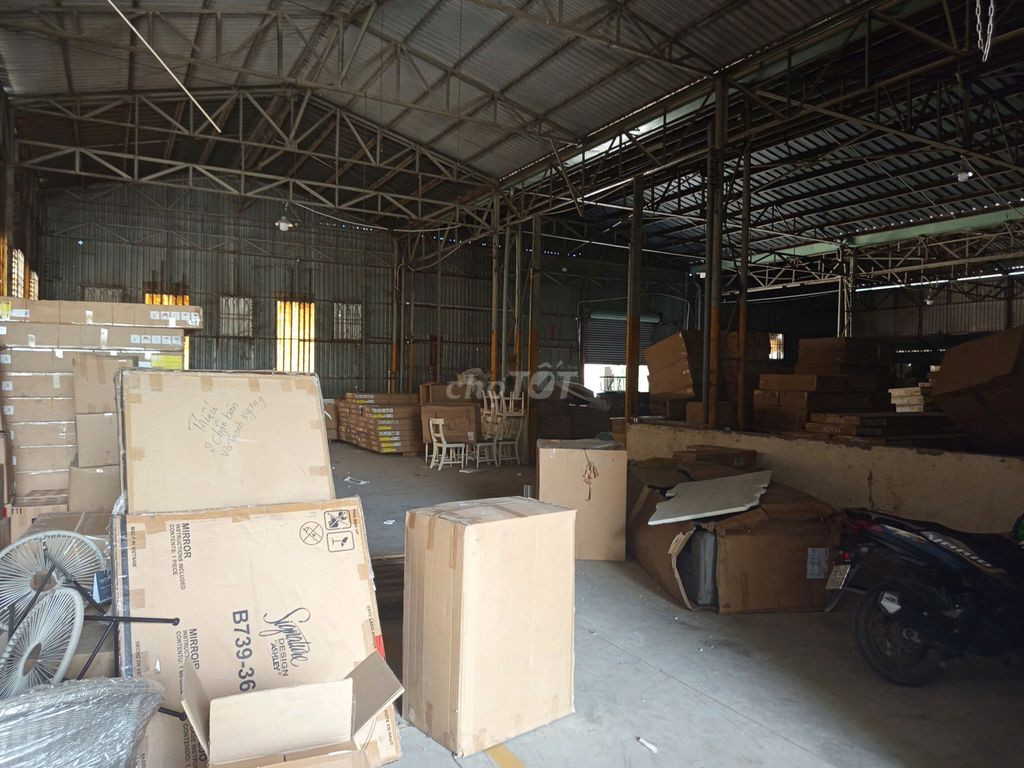CHO THUÊ KHO XƯỞNG LÁI THIÊU DT:2300M2 TP THUẬN AN