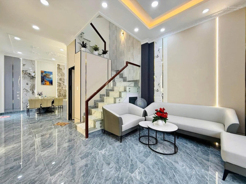 CHỈ 2.35TỶ! Sở hữu ngay căn nhà chủ ngộp bank full nội thất liền kề AEON Bình Dương , Lái Thiêu , Thuận An