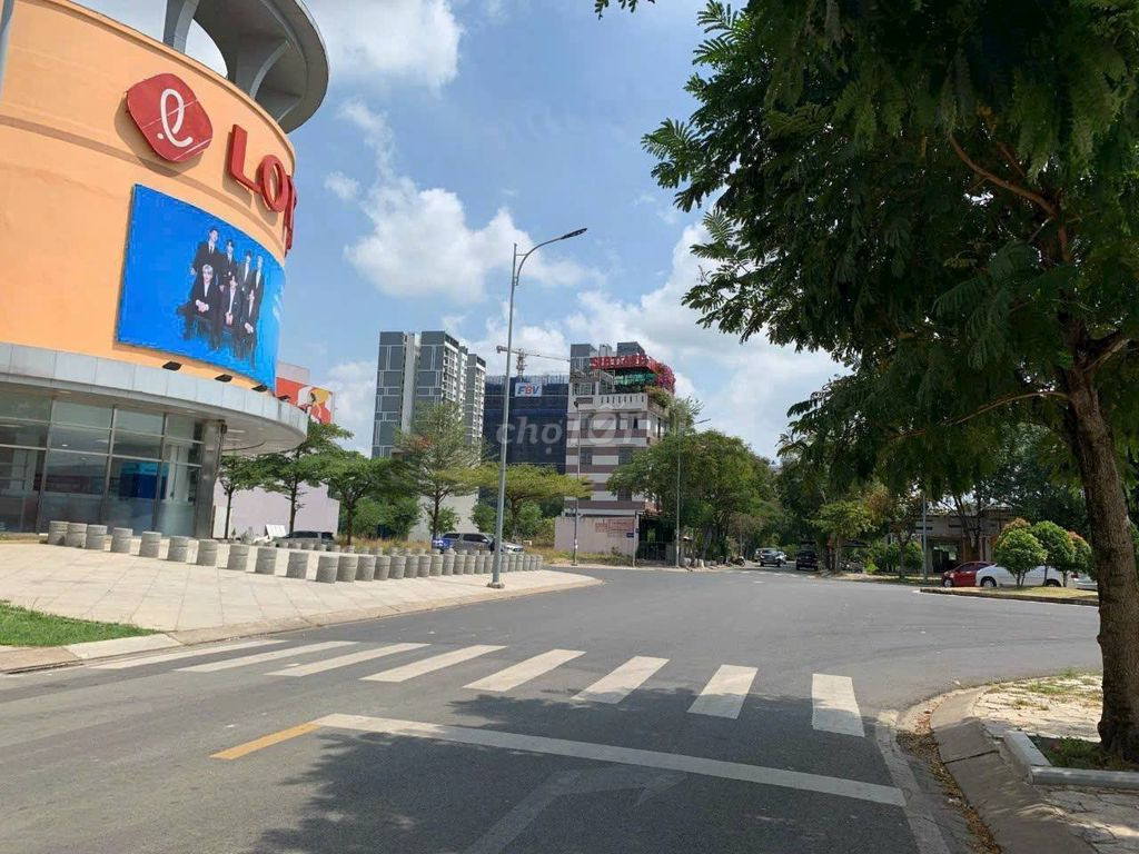 Bán nhà riêng Lái Thiêu, dt:165m sau lưng sieu thi lotte binh dương, 3,8 tỷ 2 PN