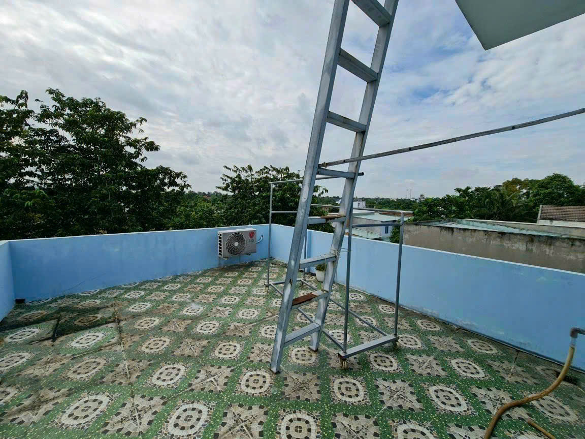 BÁN GẤP NHÀ MẶT TIỀN BÌNH NHÂM 28  phường lái thiêu