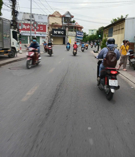 Bán đất ngay trung tâm hành chính lái thiêu, ngang 6,4 nở hâu 7,5m (dt 147m)