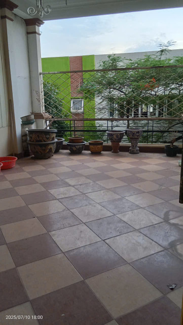Cho thuê MBKD ngõ ô tô Huỳnh Thúc Kháng, 4 tầng x 72m2 Cà Phê, Home Stay, Spa