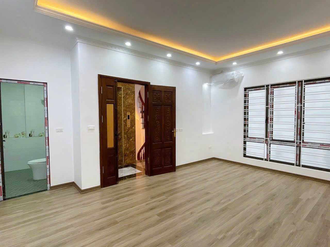 Bán nhà phố Pháo Đài Láng, Đống Đa, lô góc, 6 tầng thang máy, thiết kế hiện đại