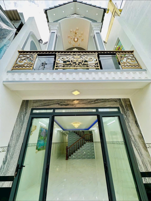 Bán căn nhà 1 trệt 1 lầu, ngày chợ cái răng, diện tích 87m2, giá bán 4 tỷ 490