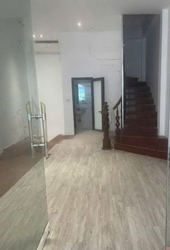 Cho thuê nhà riêng ô tô Hoàng Hoa Thám, 6 tầng * 60m2 - 7phòng - 5wc, 28 Triệu