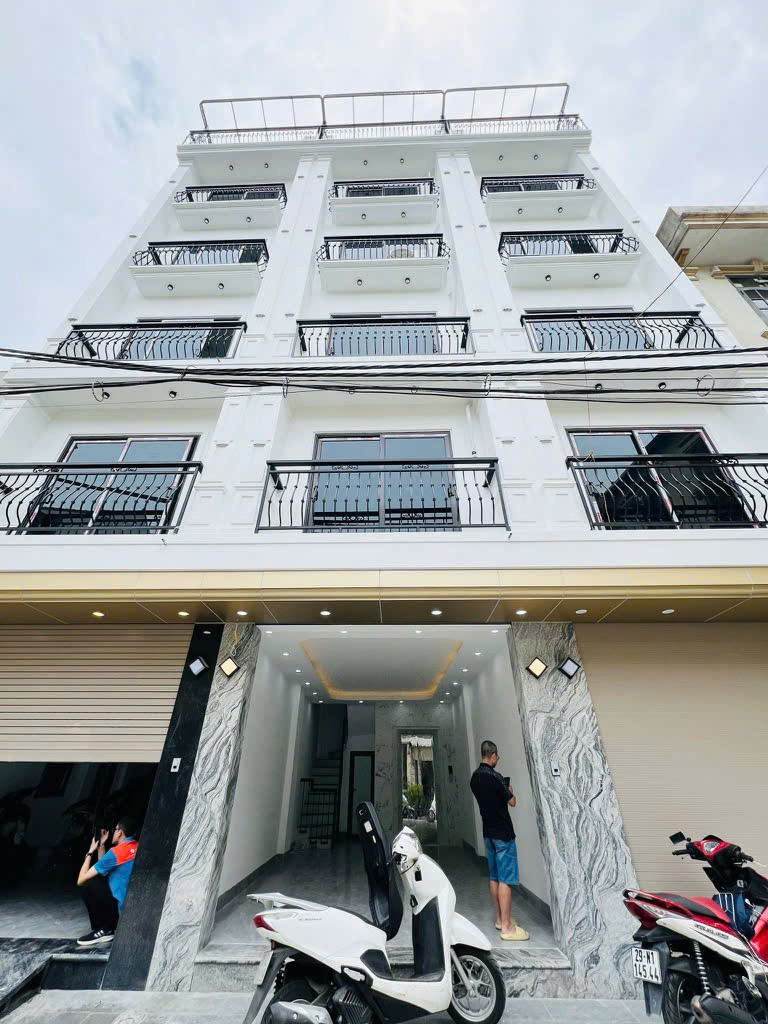 NHÀ ĐẸP – TIỆN ÍCH KINH DOANH - phố Lĩnh Nam, q. Hoàng Mai 38m 6 Tầng GARA Ô TÔ - THANG MÁY - KHU PHÂN LÔ. Chỉ hơn 10 tỷ.