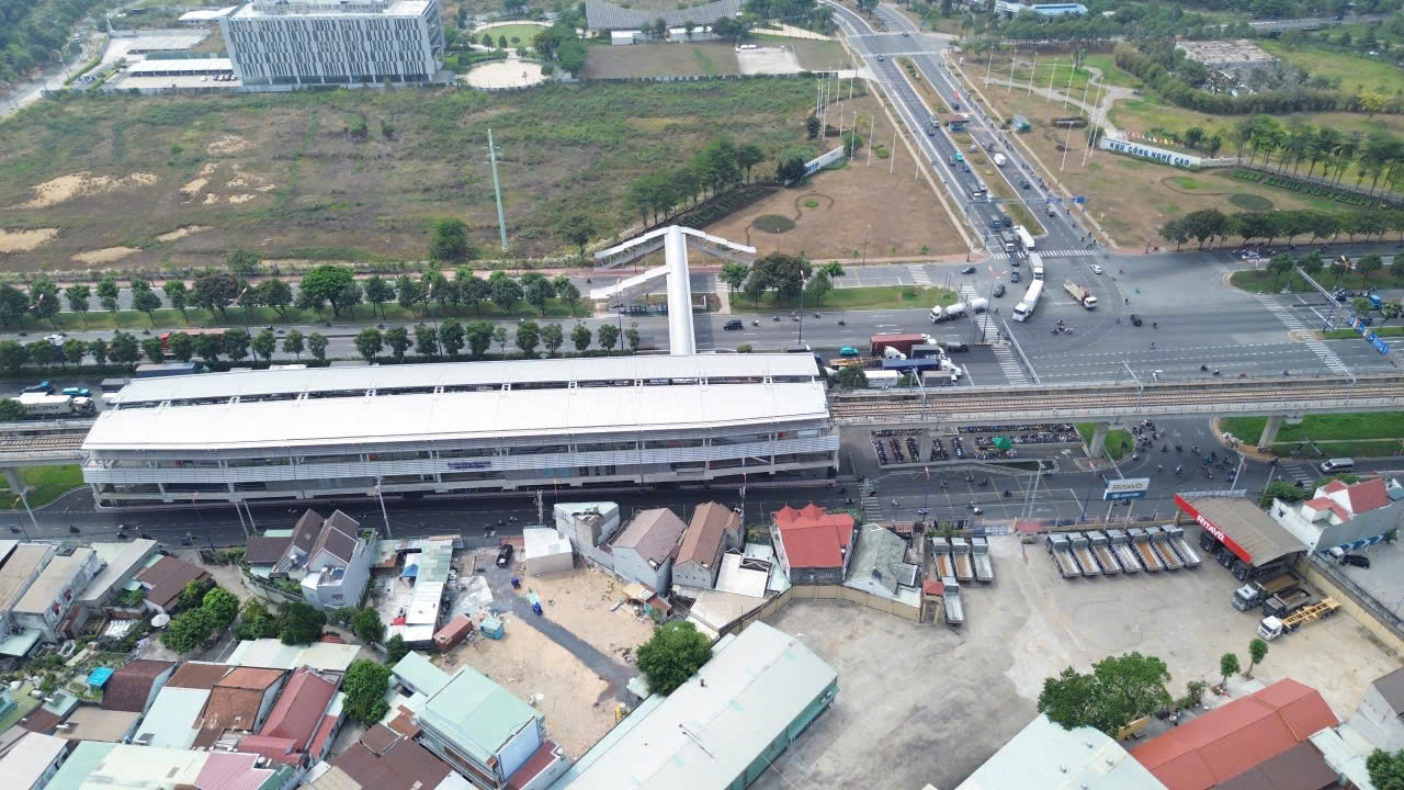 BDS HVL DUY NHẤT 1 LÔ – 2 MẶT TIỀN VIEW HỒ – CÁCH METRO 2 PHÚT