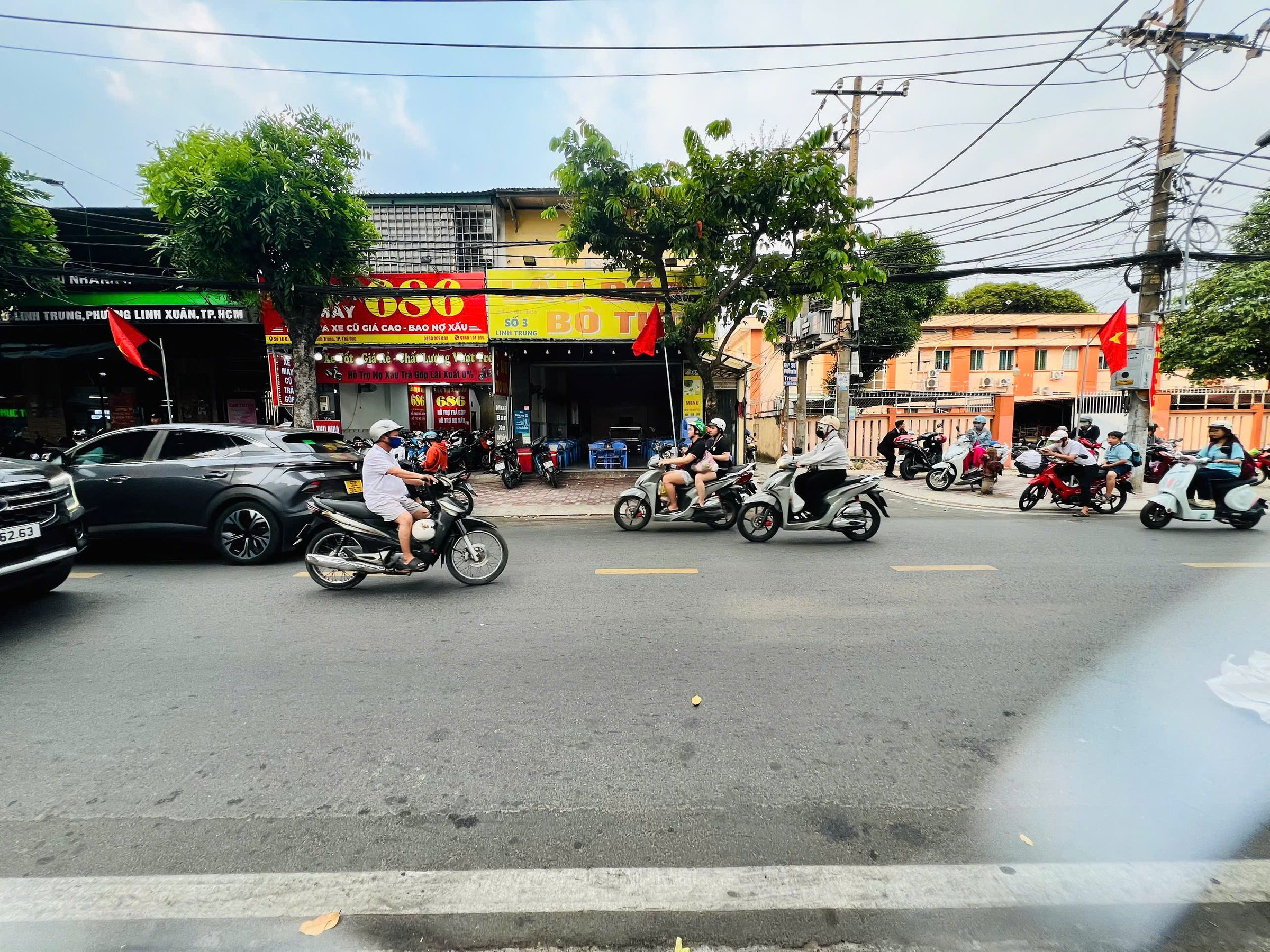 BÁN NHÀ 1 TRỆT 1 LẦU VÀ DÃY 9 PHÒNG TRỌ  GÓC 2 MẶT TIỀN ĐƯỜNG LINH TRUNG , LINH TRUNG– 146.9M2