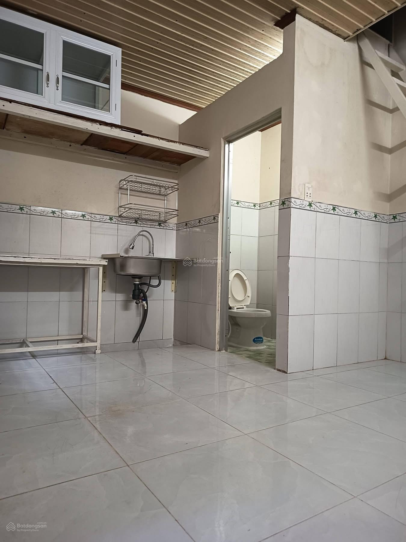 Chính chủ bán dãy 10 phòng trọ ngay Đường số 8, Linh Xuân, Quận Thủ Đức. DT 160m2, đang có sẵn hợp đồng cho thuê 27triệu/th. Ngay ĐH Kinh tế Luật