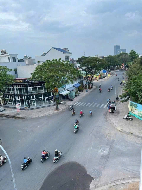 BDS HVL Góc tuyệt đẹp kdc êm đềm linh xuân thủ đức.308 8x18 có nhà cấp 4 đang kinh doanh