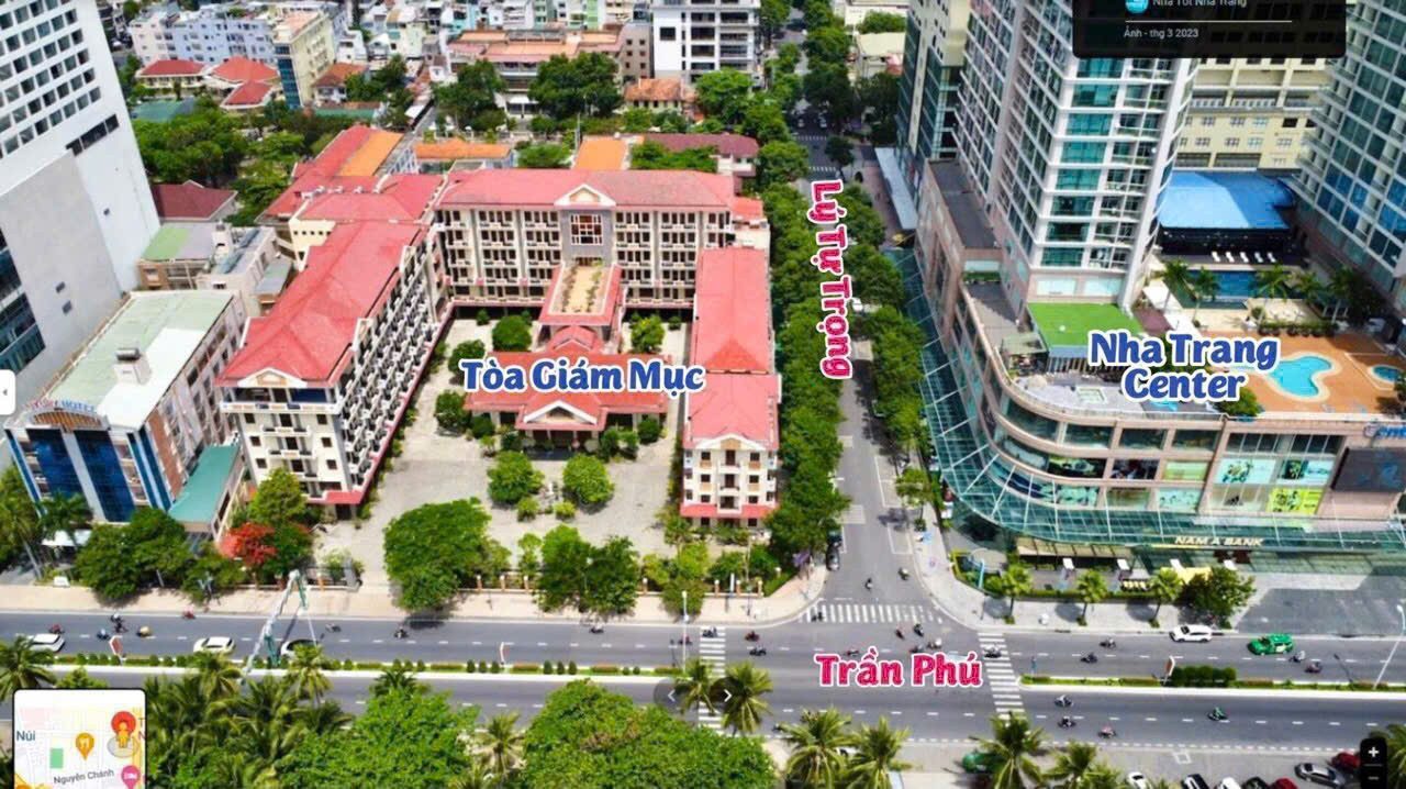 Bán nhà 239.6m² có sẵn 238.5m² thổ cư ngang 9m giá 66 tỷ tại Phường Lộc Thọ Thành phố Nha Trang Đang kinh doanh có thu nhập 120 triệu/tháng.