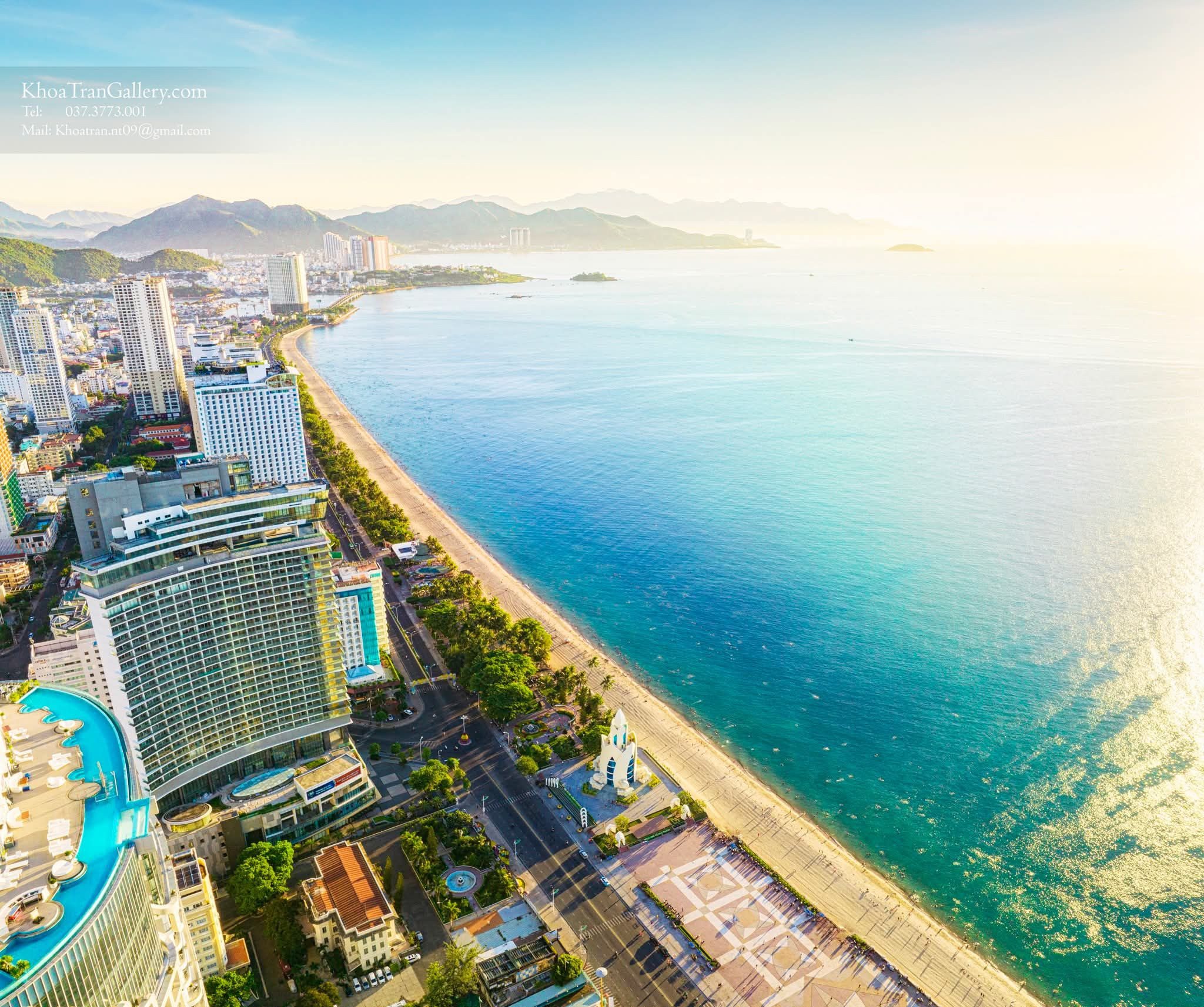 Bán nhà mặt tiền đường Tô Hiến Thành - Nha Trang cách biển 100m lô Góc