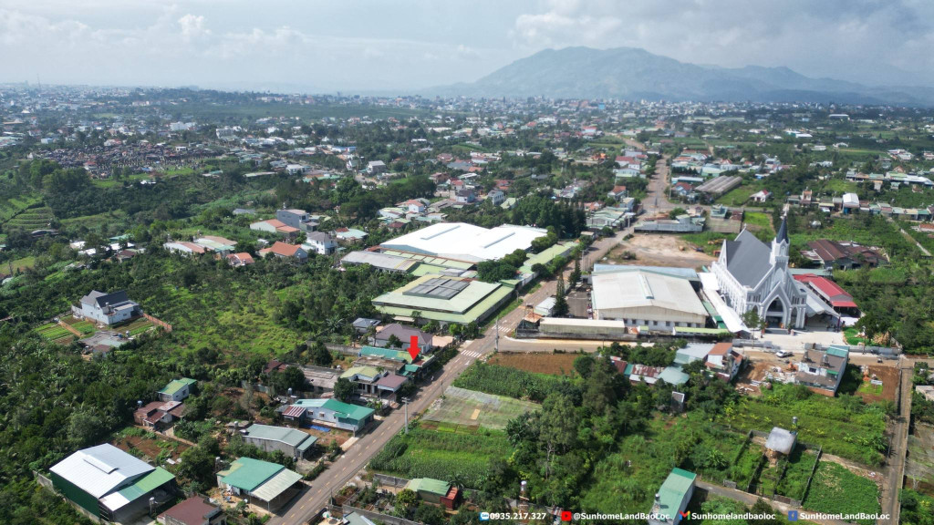 Cần bán đất tặng nhà mặt tiền Nguyễn Tri Phương , Lộc Tiến, Bảo Lộc