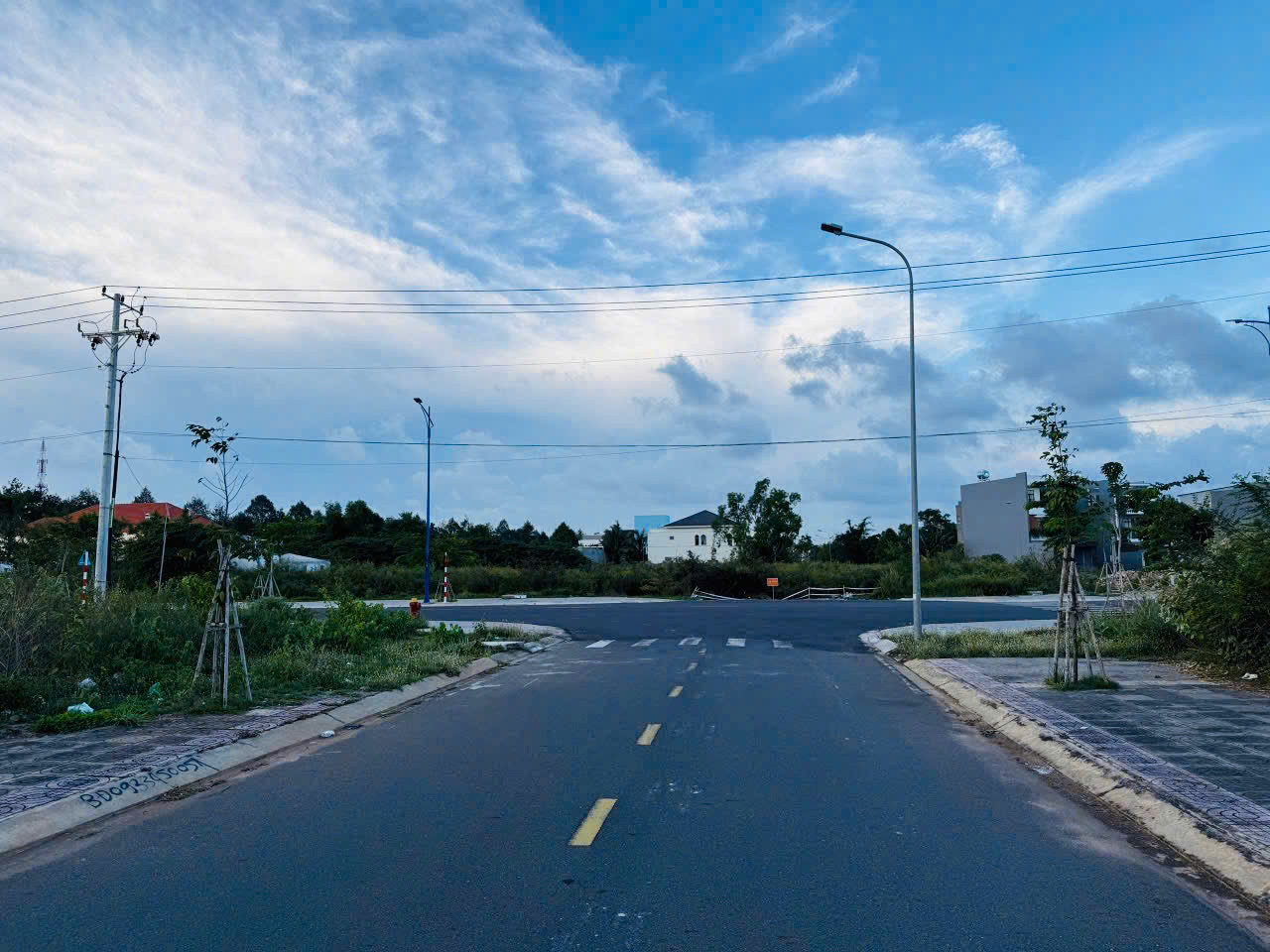 Chính Chủ Bán Đất Đường Võ Văn Môn, TP. Tân AN , Gần Aeon, 6x20(120m2), SHR,1tỷ2
