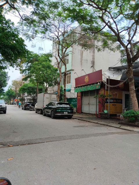 BÁN NHÀ PHỐ TRẠM – LONG BIÊN  NHÀ DÂN XÂY KIÊN CỐ – FULL NỘI THẤT CAO CẤP – GIÁ CHỈ 6 TỶ