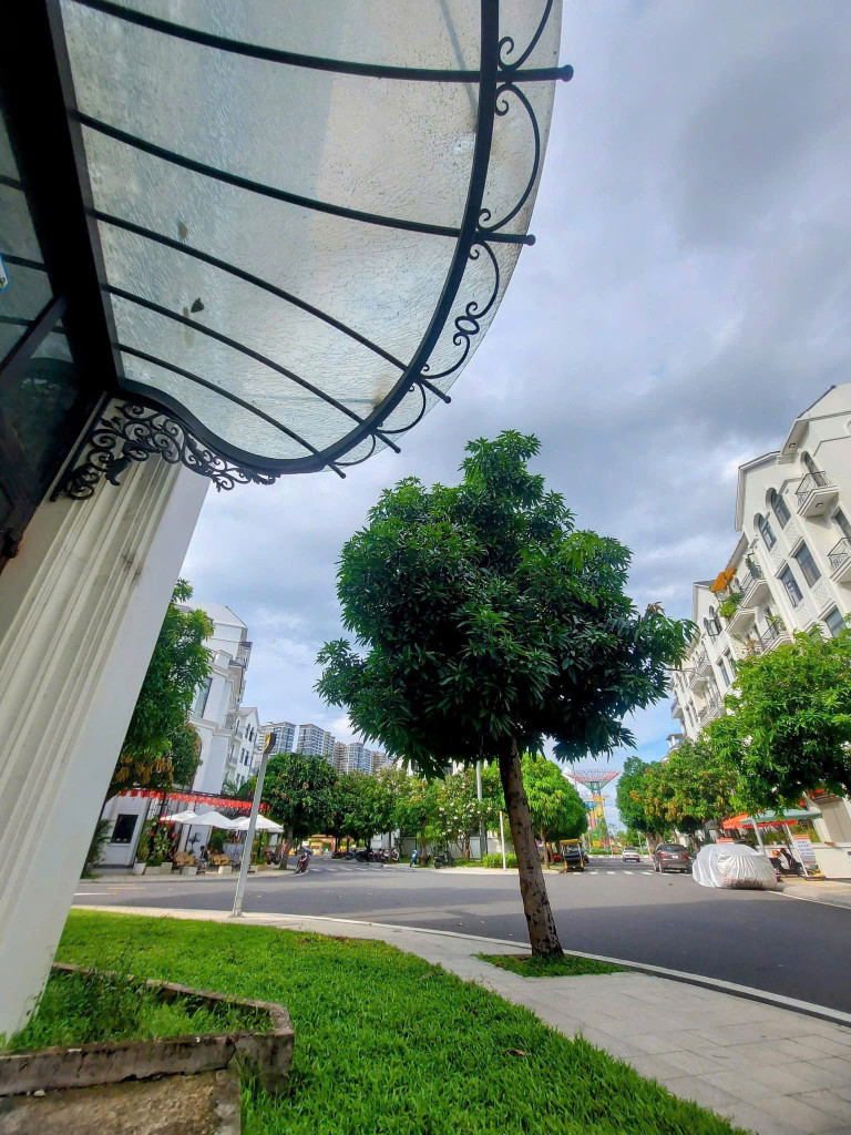 BDS HVL  🌿 SỐNG THƯỢNG LƯU – KINH DOANH PHỒN VINH BIỆT THỰ SHOPHOUSE 3 MẶT VINHOMES GRAND PARK BDS Thành phố Thủ Đức.  - Dịch vụ liên kết với  Công ty Cổ phần V-LINK: Tư vấn Thẩm định giá - Tư vấn đầu tư dự án - M&A - Nghiên cứu thị trường.