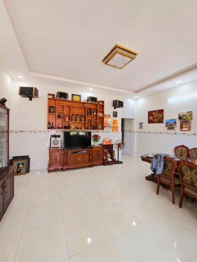 💥 Nhà Phố 232M2, Ngang 6m, Mặt Tiền Đường 10, Gần ĐH Luật CS 3 Chỉ 3.4 tỷ