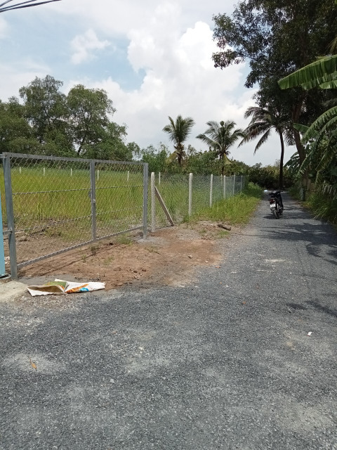 Bán đất 2000m² ngang 26.9m giá 22 tỷ Phường Long Phước