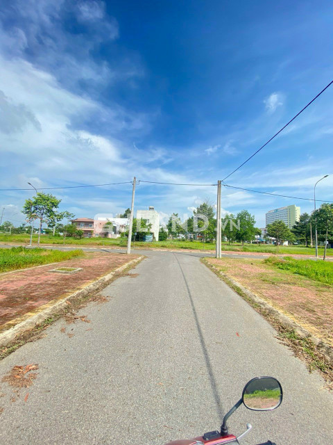 Bán đất mặt tiền đường Huỳnh Mẫn Đạt