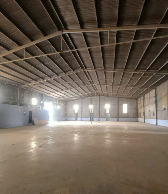 BDS  HVL CHO THUÊ KHO 1300m2 GIÁ 80 tr/th HOÀNG HỬU NAM Q9
