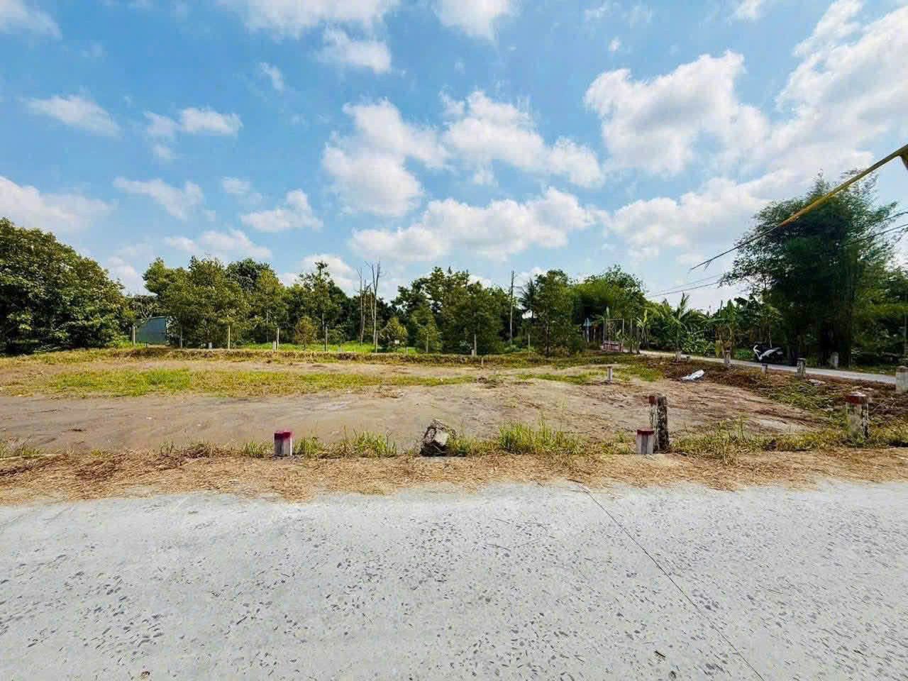 BÁN NỀN RẠCH NHUM CÁCH ĐH NAM CẦN THƠ KHOẢN 1km chỉ 750 triệu